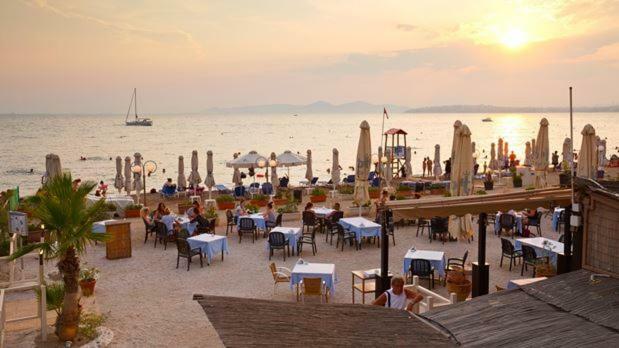 Seaside Sunset Walks Apartamento Atenas Exterior foto